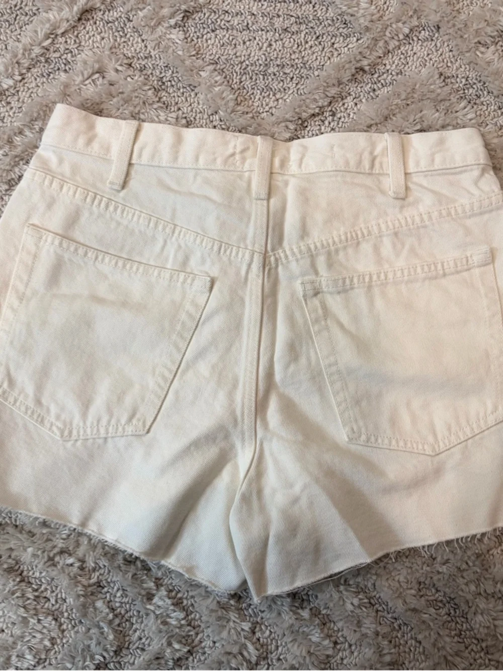 Universal Thread White High-Rise Mini Shorts - NWT - Picture 4 of 4